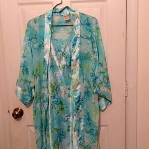 Sophia by Delicates robe & gown sz M